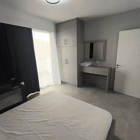 Grey Haven Ii Luxury